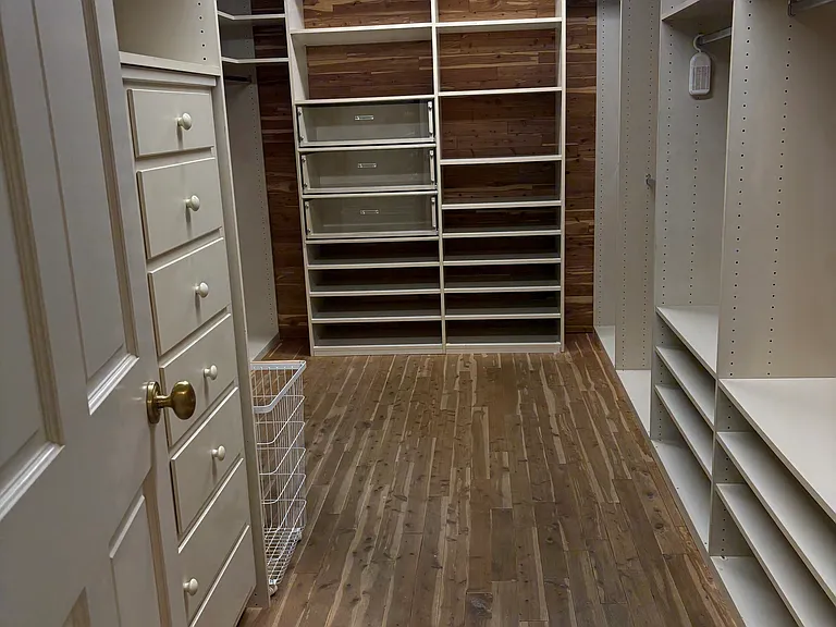 Primary suite walk-in closet