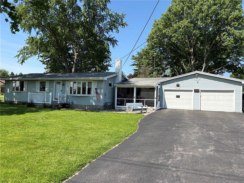1st image of 449 Palmer Rd