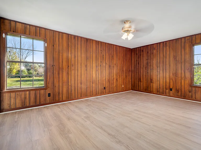 10285 Argyle Rd — Photo 10