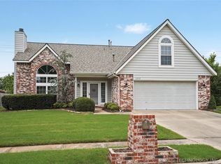 4212 S Walnut Pl, Broken Arrow, OK 74011