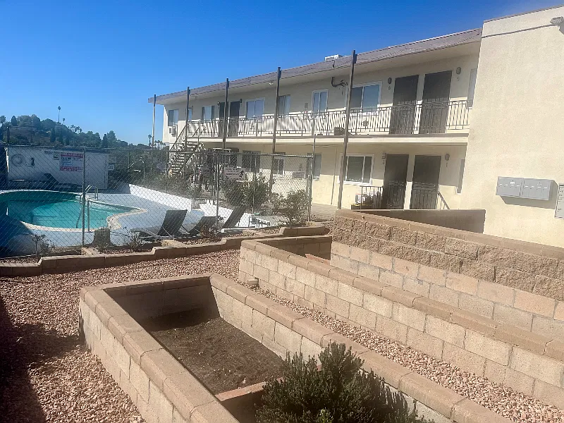 Newly Refurbished with Pool — Photo 2