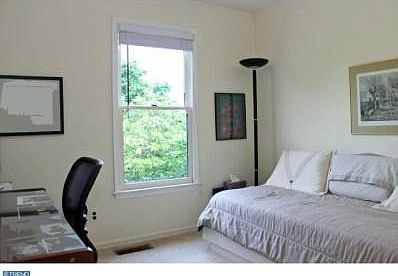 4th image of 22 Hamilton Dr
