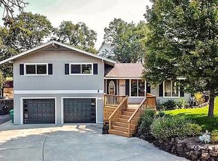 425 Rodale Dr, Eagle Pt, OR 97524