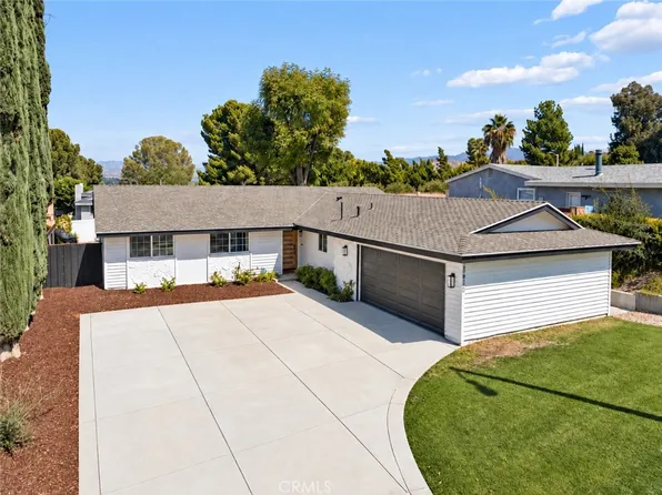 26410 Gimlet Dr, Santa Clarita, CA 91321