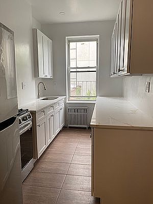 2nd image of 242 Nassau Ave #3