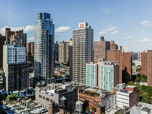 Sold by Sotheby's International Realty | media 15