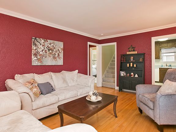 4th image of 6908 James Ave S
