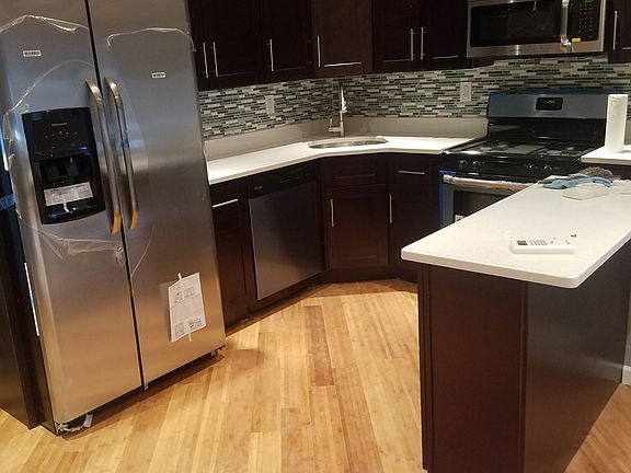 3rd image of 14547 223rd St