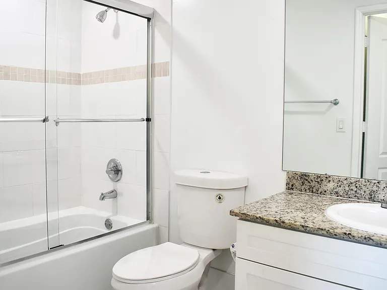 17021 N Bay Rd #1B — Photo 5