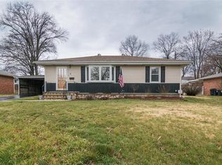 38 Holly Hill Dr, Alton, IL 62002