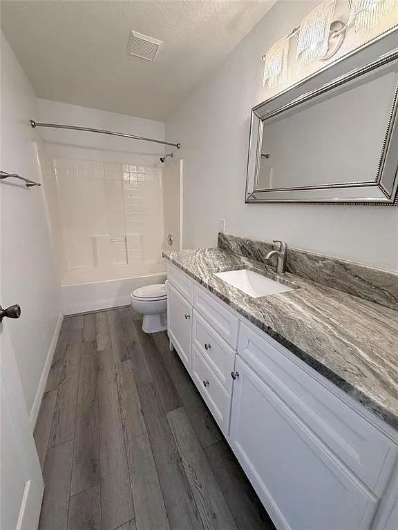 2 bed, 2.0 bath, 2074 sqft, $1,750 — Photo 3