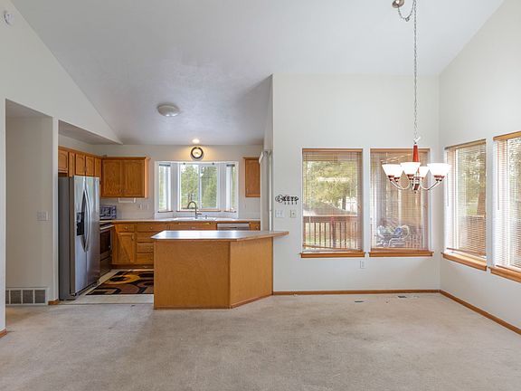 4th image of 7711 N Tucannon St