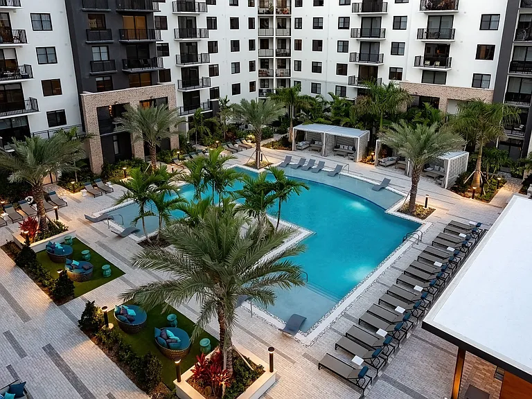 The amenity offering of Centrico by Windsor has been tailored to serve all of your daily lifestyle needs.