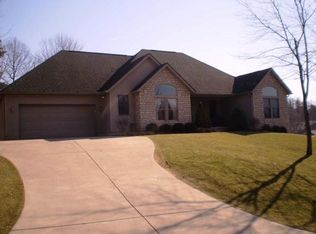623 Alpine Cir, Heath, OH 43056