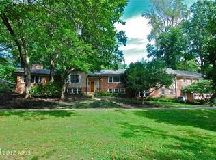 6535 Crosswoods Dr, Falls Church, VA 22044