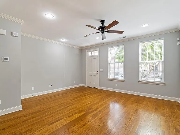 318 Byron Way — Photo 10