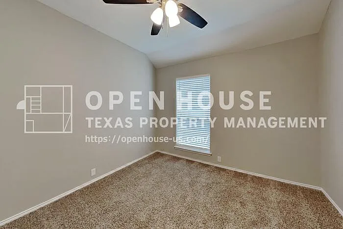 2906 Saint Vincent Dr — Photo 15