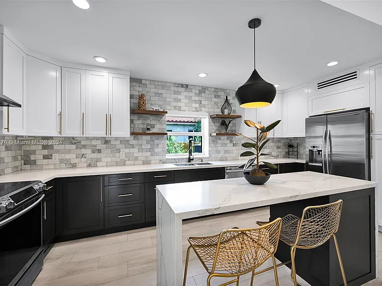 7531 Miami View Dr — Photo 23