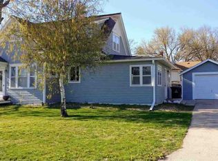 444 W 2nd St, Minden, NE 68959