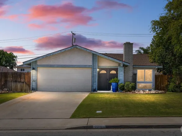 2716 Catalina Dr, Bakersfield, CA 93306