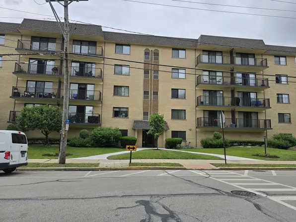 1441 E Thacker St APT 501, Des Plaines, IL 60016