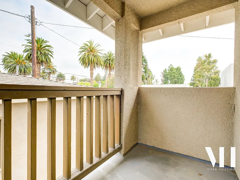 Apt A-E | 3 Bed 2.5 Bath | Half bath on first floor. Hardwood throughout, deck/balcony on 1st floor, private balcony in largest bedroom on second floor. All Stainless appliances, tons of windows, large bedrooms, tons of storage, internet included!