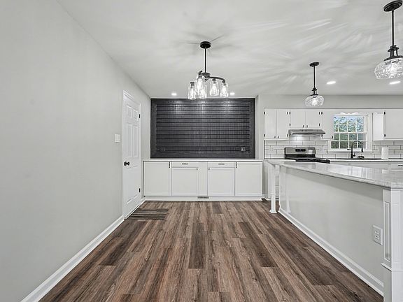 5th image of 2303 Brookhaven Dr