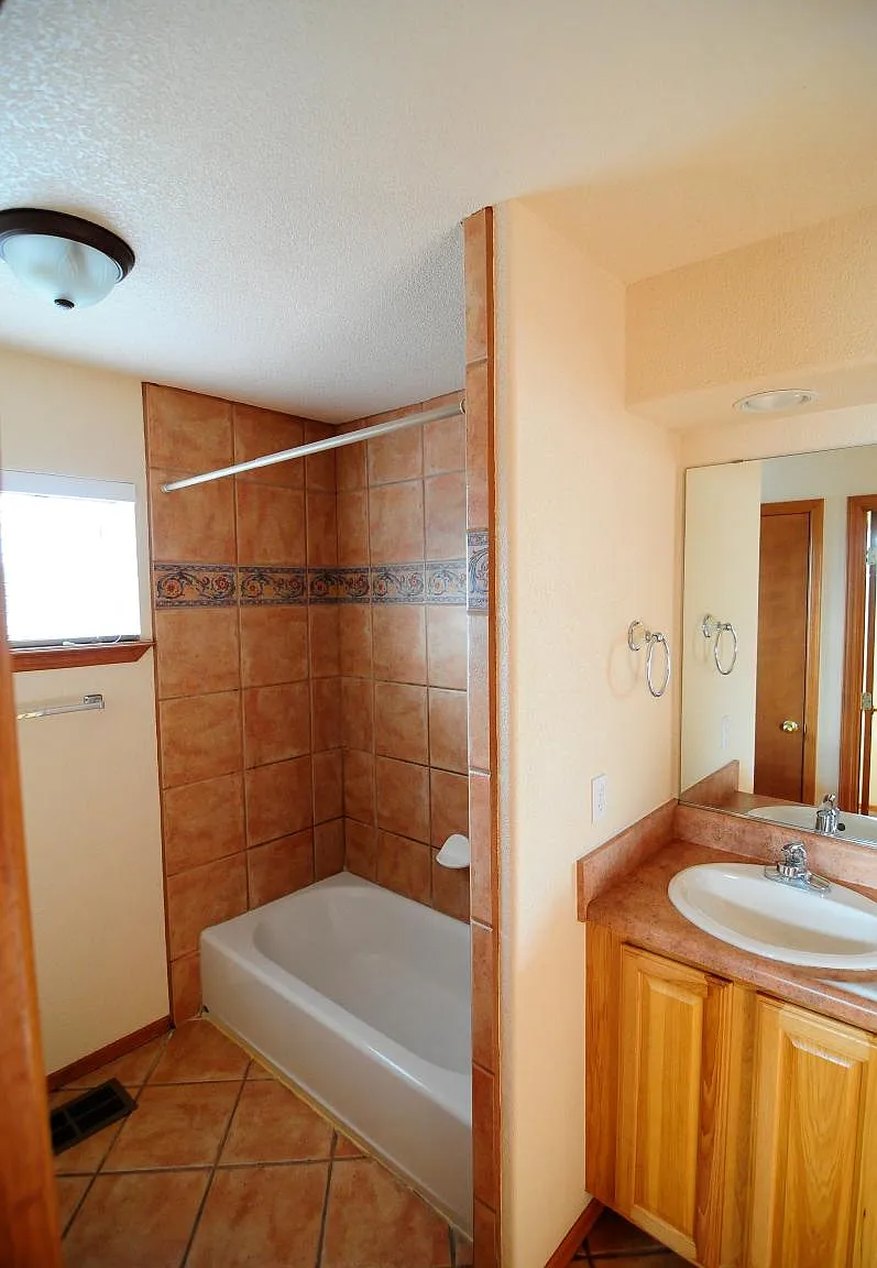 2353 Saturn Circle — Photo 3