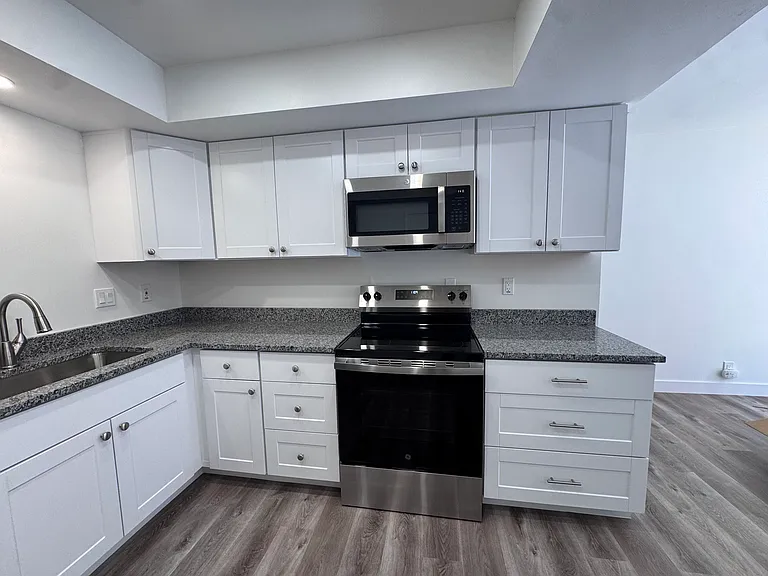 7225 Castilian Ct #7225 — Photo 7