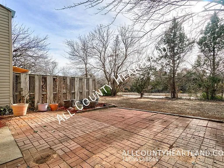 2030 Three Stars Rd — Photo 17