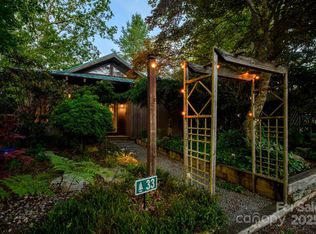 33 Summit Ln, Newland, NC 28657