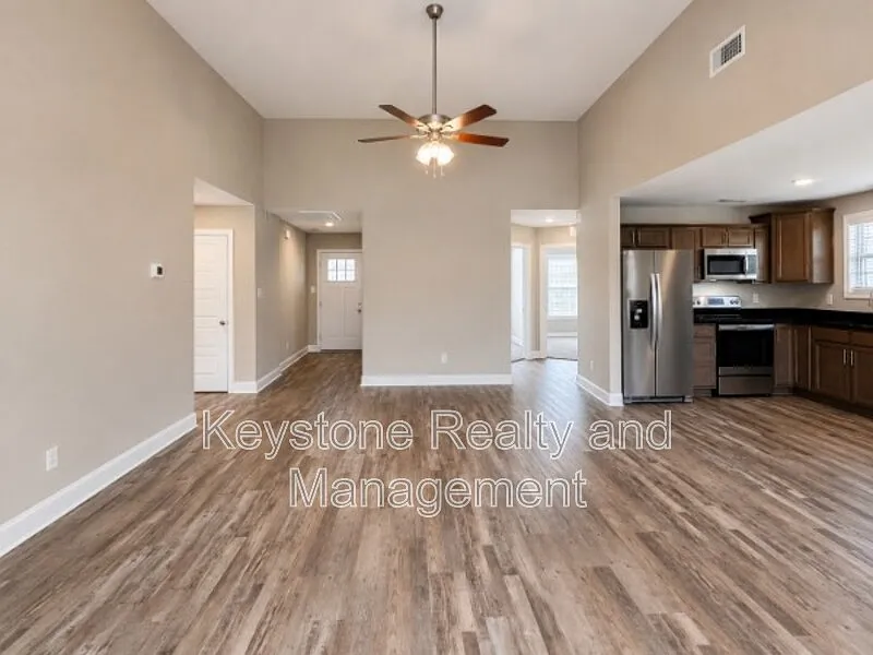 3 bed, 2.0 bath, 1380 sqft, $1,850 — Photo 4