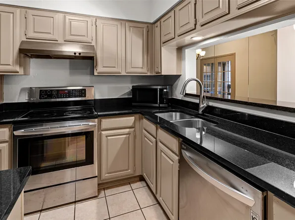 1212 Riverchase Ln Unit 243, Arlington, TX 76011