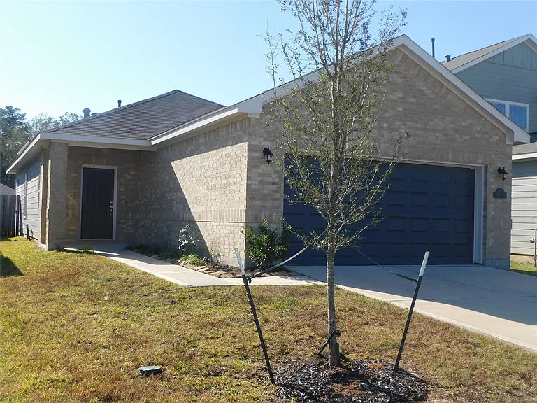16658 Moss Ln — Photo 1