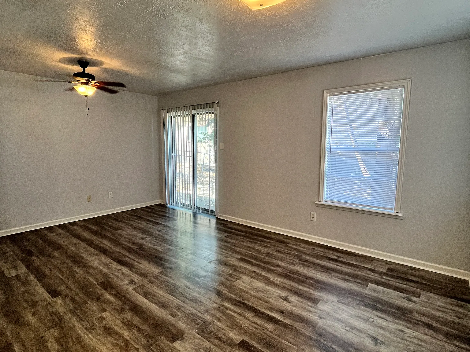 2 bed, 700 sqft, $850 — Photo 4
