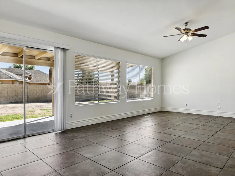 7704 W San Juan Ave — Photo 7