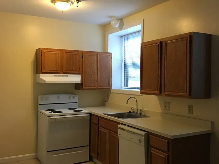 The Residences at the Falls — Photo 11