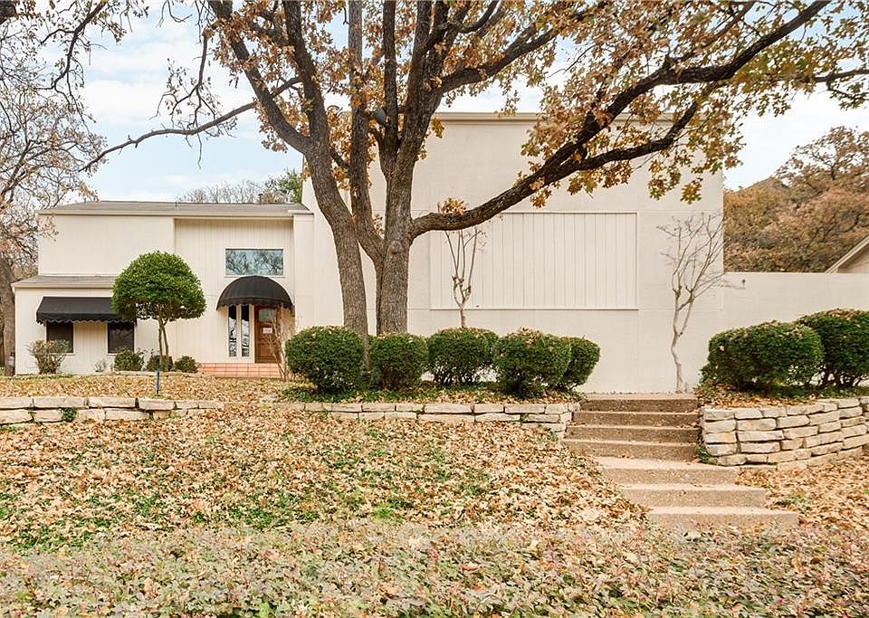 1st image of 903 Portofino Dr