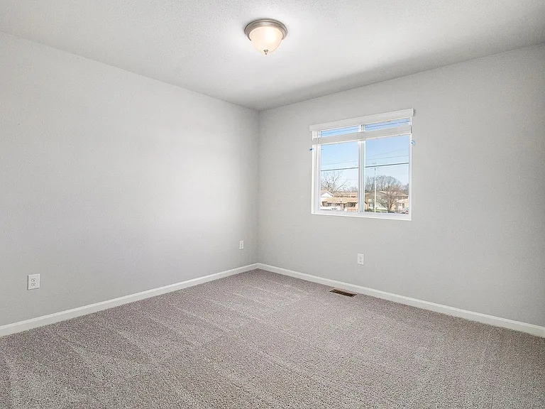 1302 Forest Valley Dr — Photo 20