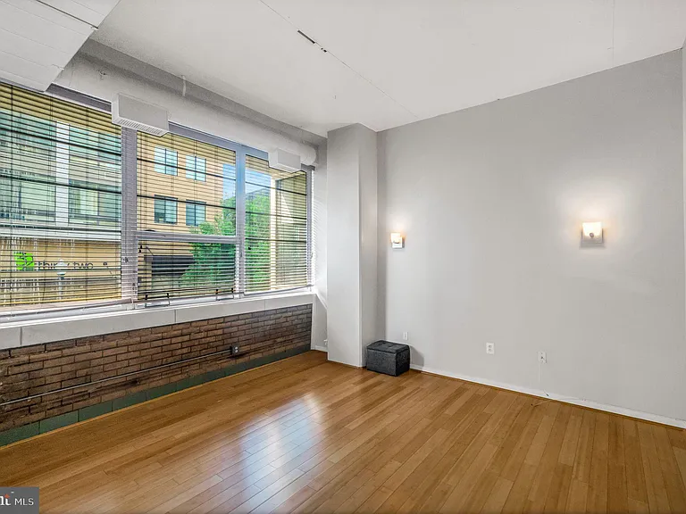 701 Lamont St NW #20 — Photo 17