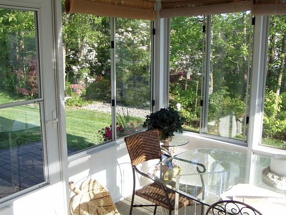 view of back yard