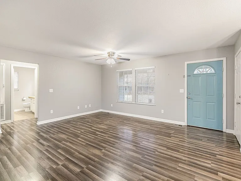 32 Kendal Dr — Photo 10