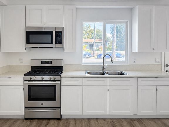 3rd image of 154 S Avenue 53 #F2