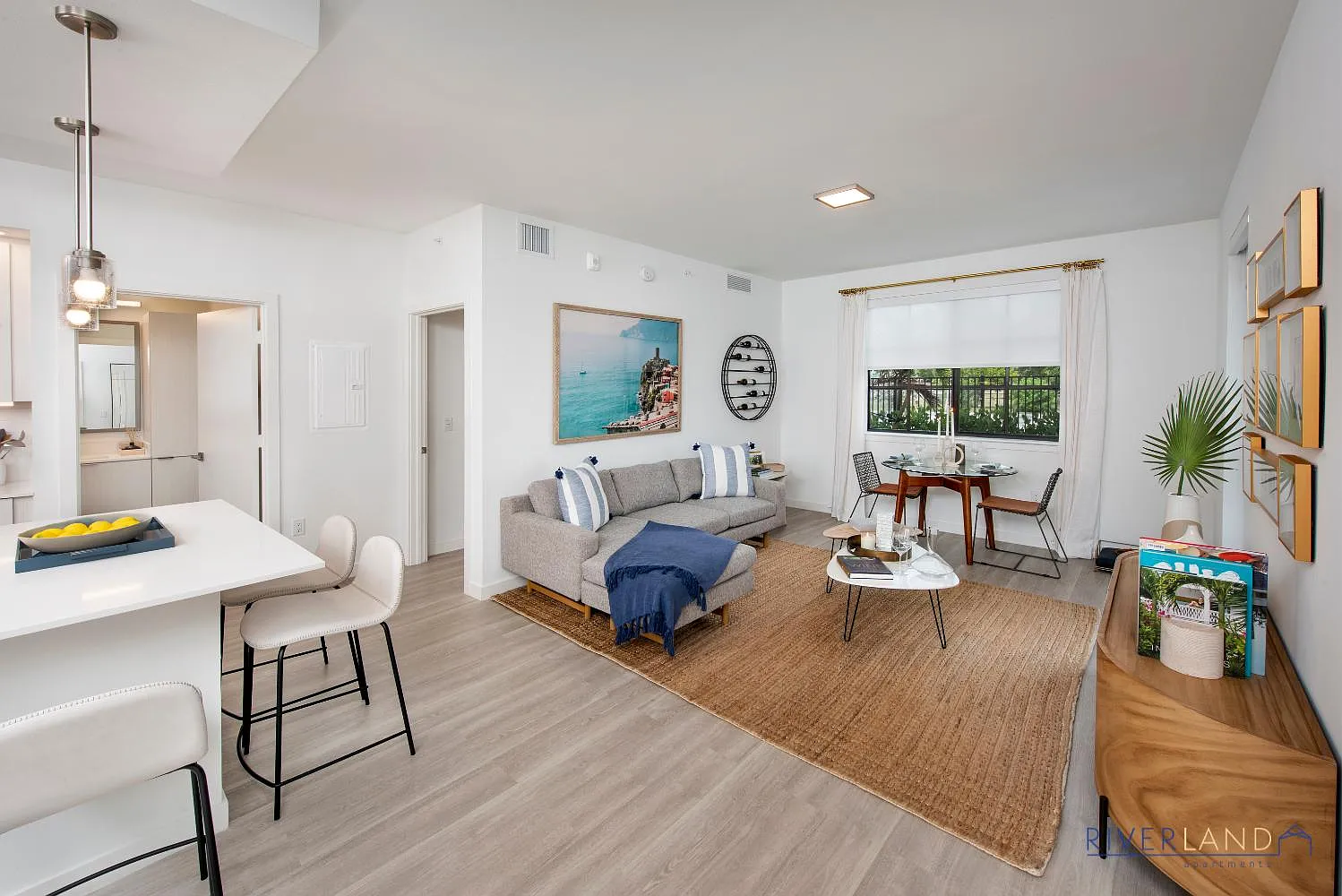 Riverland Apartments — Photo 4