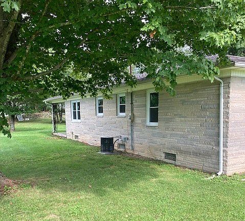 3rd image of 232 Grade Ln