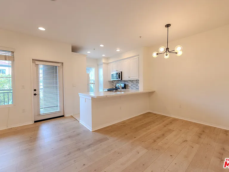 6020 Seabluff Dr #302 — Photo 3