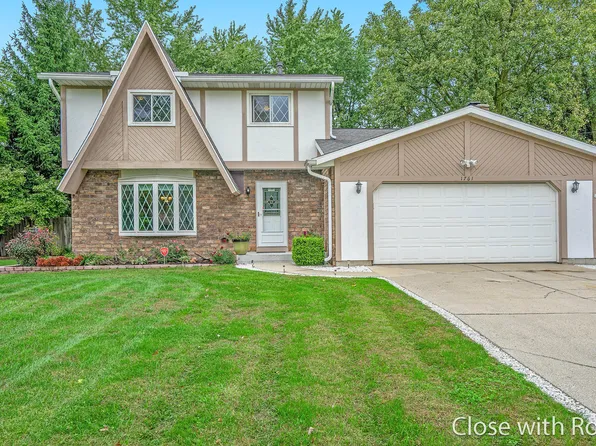 1761 Kendall St SE, Grand Rapids, MI 49508