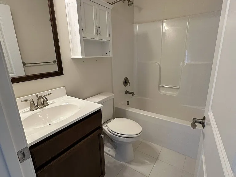 2436 Winthrop Dr — Photo 27