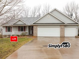501 E 14th Ave, Coal Valley, IL