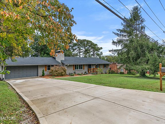 2nd image of 8232 Corteland Dr